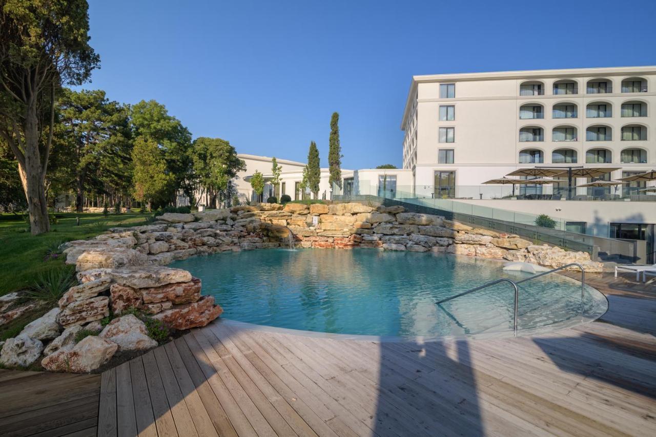 Ensana Aquahouse Ξενοδοχείο Άγιος Κωνσταντίνος και Ελένη Εξωτερικό φωτογραφία The hotel's swimming pool